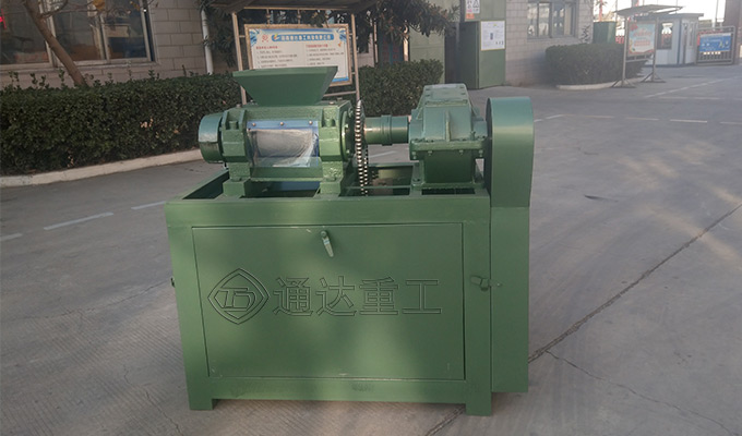 對輥擠壓造粒機.jpg